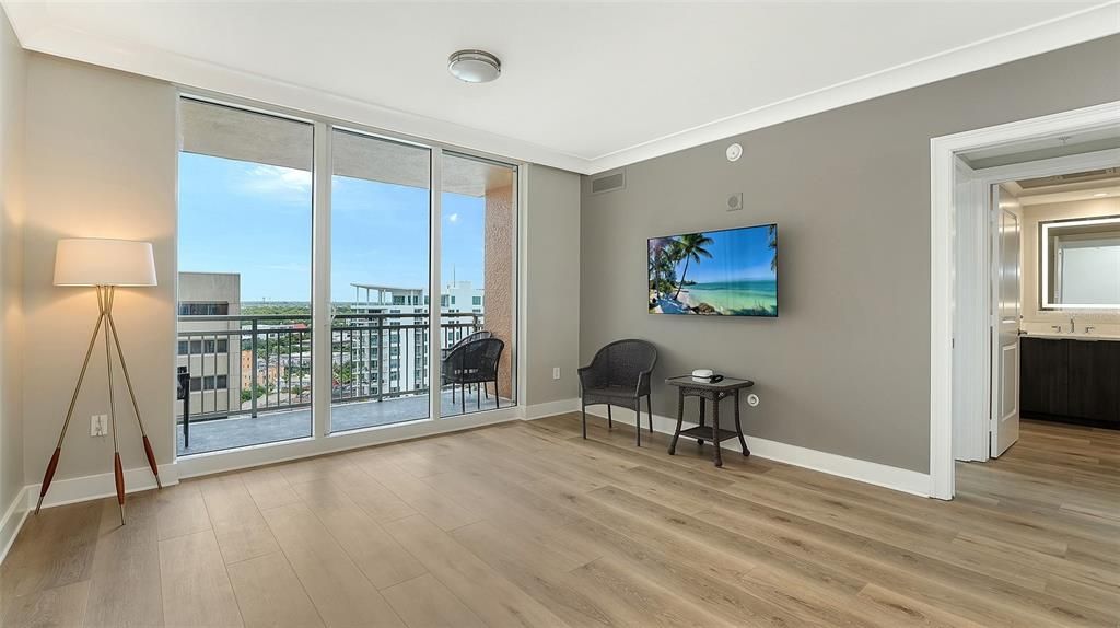 For Rent: $5,250 (2 beds, 2 baths, 1165 Square Feet)