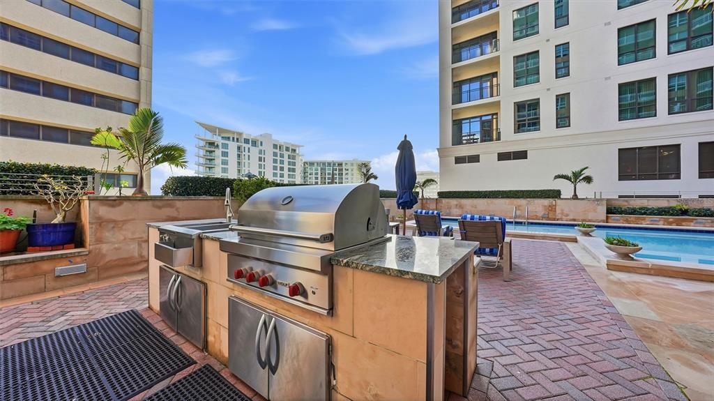 For Rent: $5,250 (2 beds, 2 baths, 1165 Square Feet)