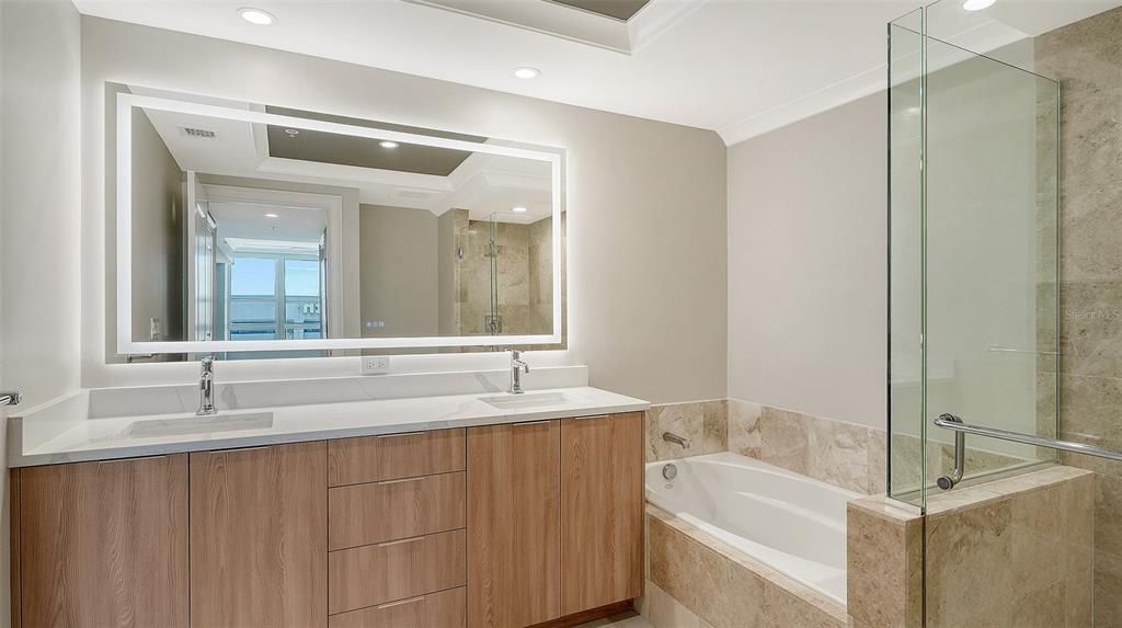 For Rent: $5,250 (2 beds, 2 baths, 1165 Square Feet)