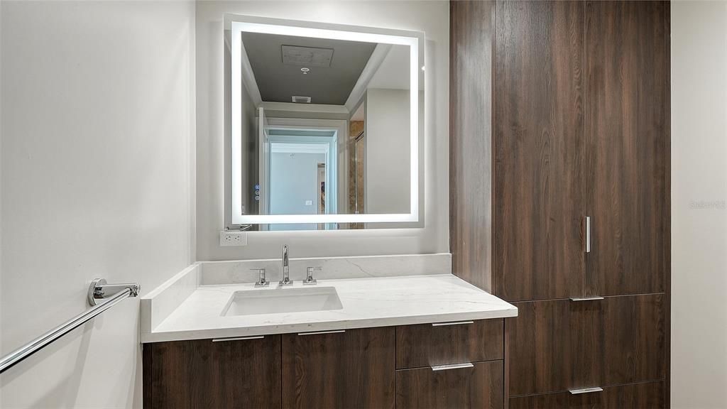 For Rent: $5,250 (2 beds, 2 baths, 1165 Square Feet)