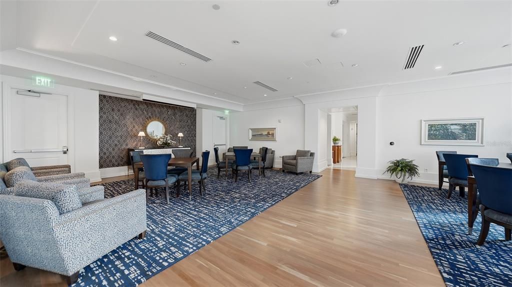 For Rent: $5,250 (2 beds, 2 baths, 1165 Square Feet)