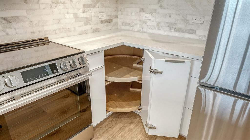 For Rent: $5,250 (2 beds, 2 baths, 1165 Square Feet)