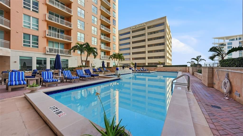 For Rent: $5,250 (2 beds, 2 baths, 1165 Square Feet)