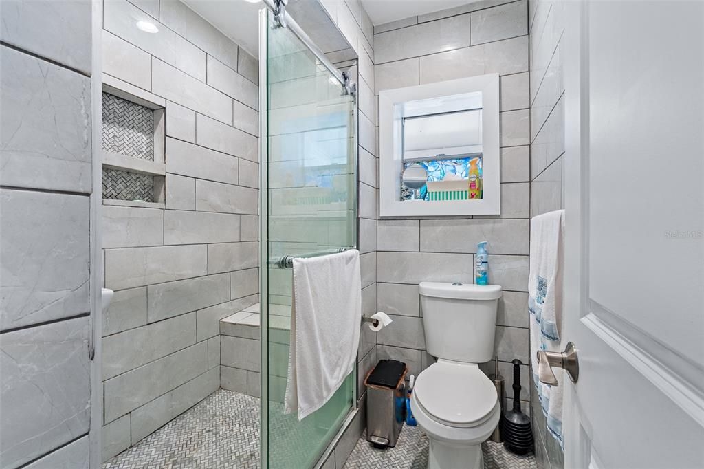 En Venta: $450,000 (3 camas, 2 baños, 1732 Pies cuadrados)