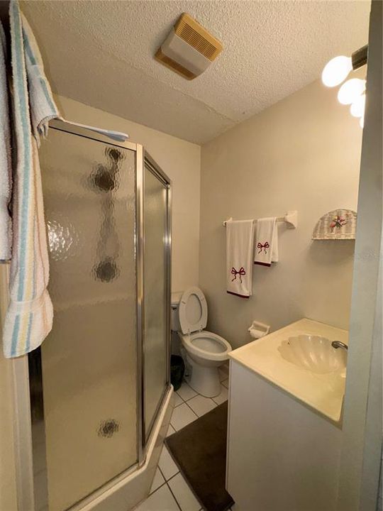 For Rent: $1,800 (2 beds, 2 baths, 951 Square Feet)