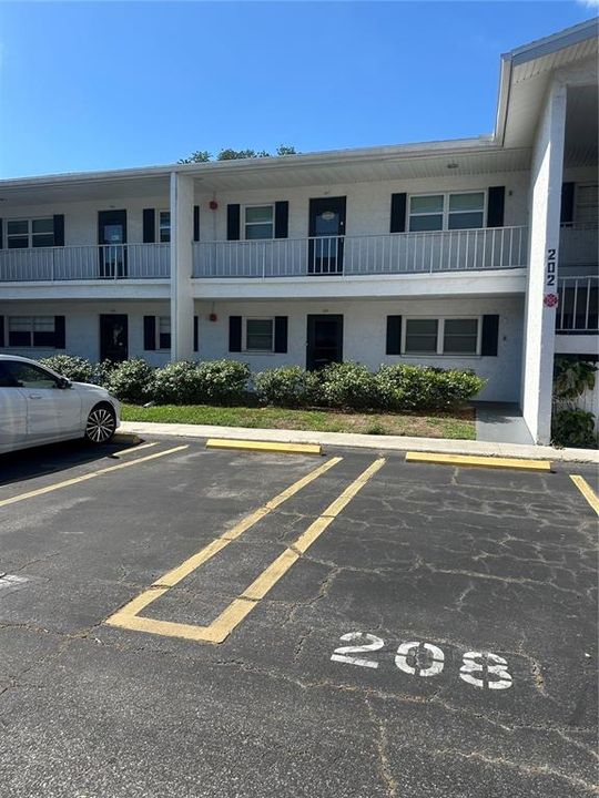 For Rent: $1,800 (2 beds, 2 baths, 951 Square Feet)