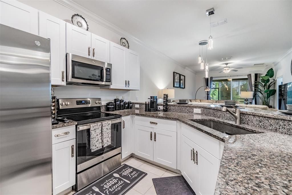 For Sale: $235,000 (2 beds, 2 baths, 1413 Square Feet)