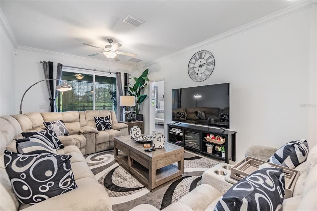For Sale: $235,000 (2 beds, 2 baths, 1413 Square Feet)