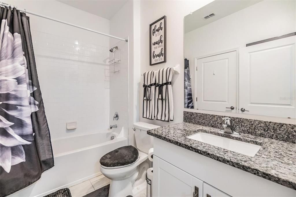 For Sale: $235,000 (2 beds, 2 baths, 1413 Square Feet)