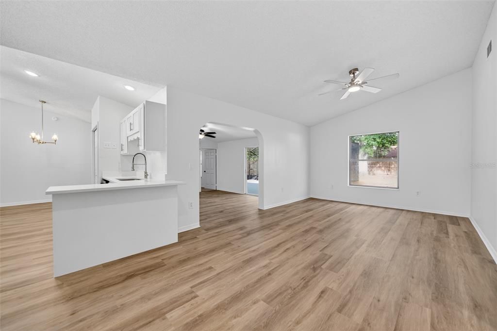 Active With Contract: $389,900 (3 beds, 2 baths, 1855 Square Feet)