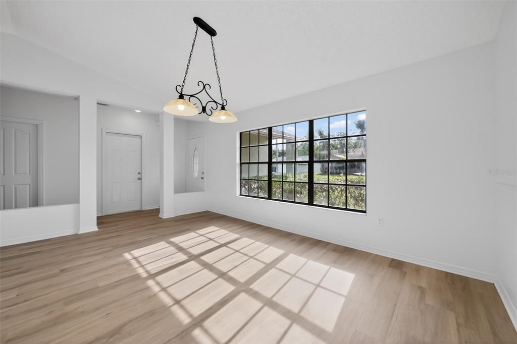 Active With Contract: $389,900 (3 beds, 2 baths, 1855 Square Feet)