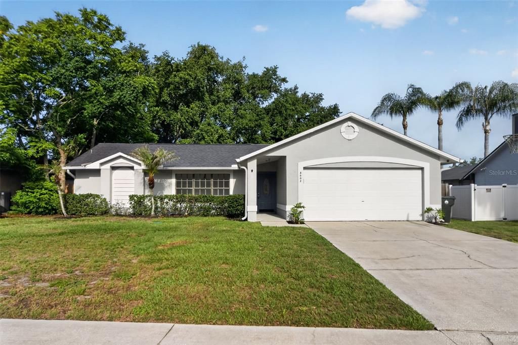 Active With Contract: $389,900 (3 beds, 2 baths, 1855 Square Feet)