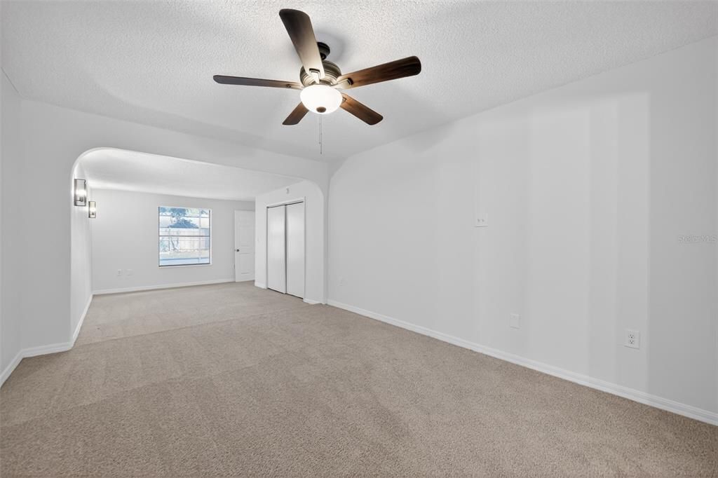 Active With Contract: $389,900 (3 beds, 2 baths, 1855 Square Feet)