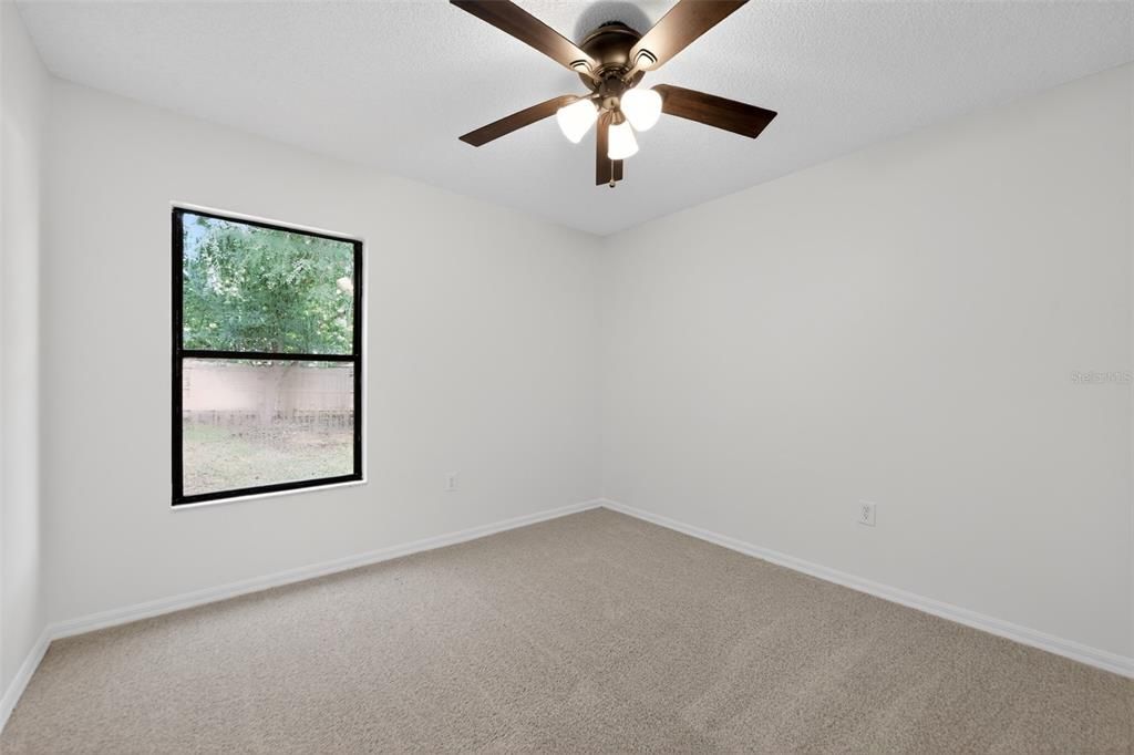 Active With Contract: $389,900 (3 beds, 2 baths, 1855 Square Feet)