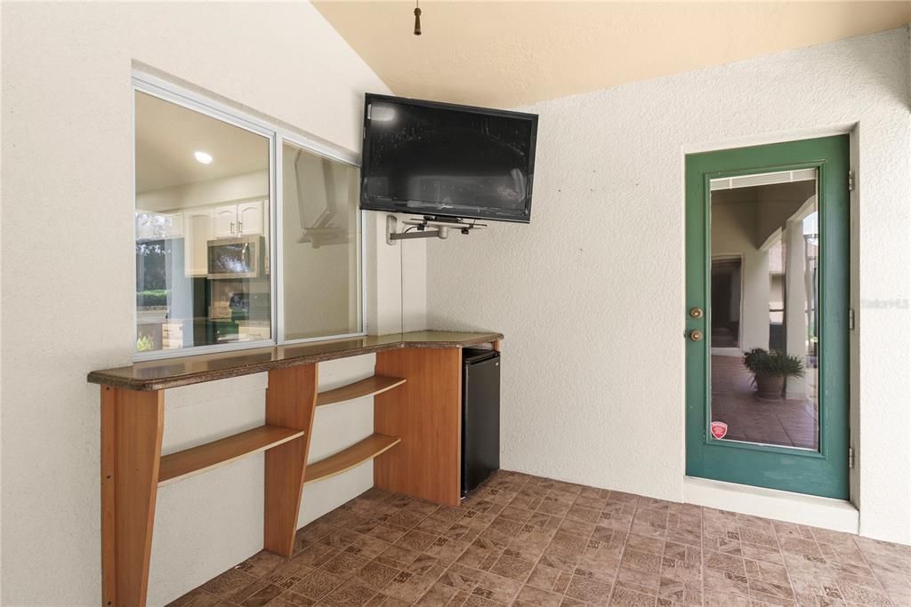 En Venta: $475,000 (3 camas, 2 baños, 1985 Pies cuadrados)