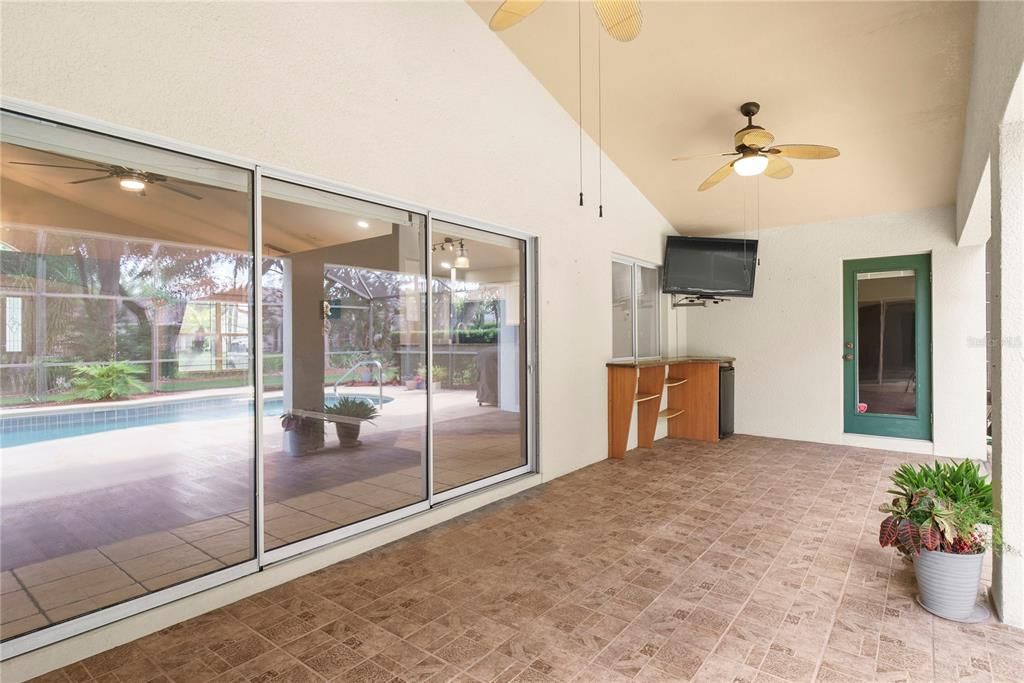 En Venta: $475,000 (3 camas, 2 baños, 1985 Pies cuadrados)