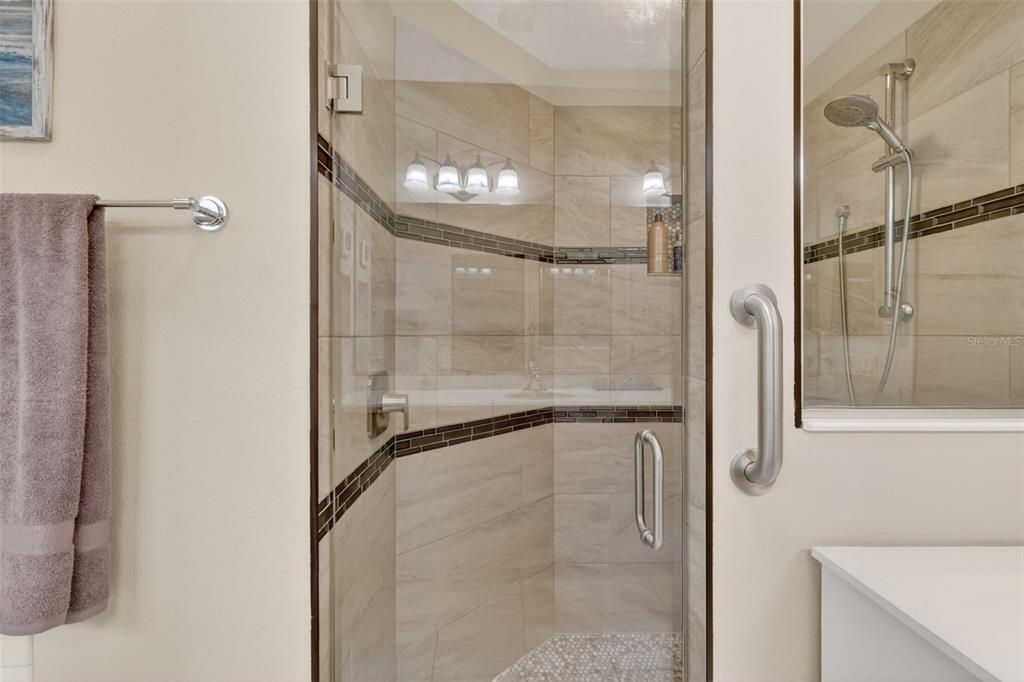For Sale: $515,000 (3 beds, 2 baths, 1864 Square Feet)