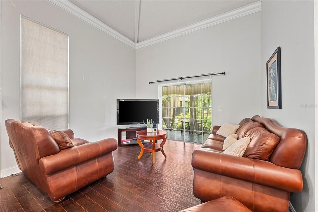 For Sale: $399,999 (3 beds, 3 baths, 1757 Square Feet)