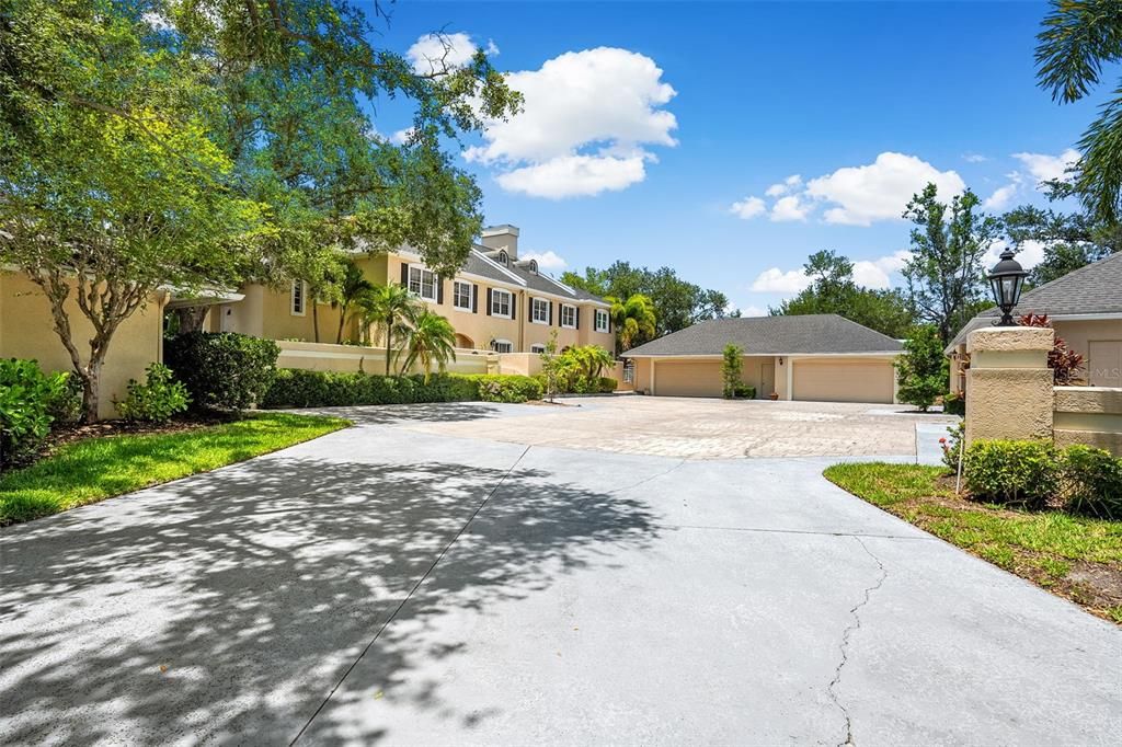 For Sale: $399,999 (3 beds, 3 baths, 1757 Square Feet)