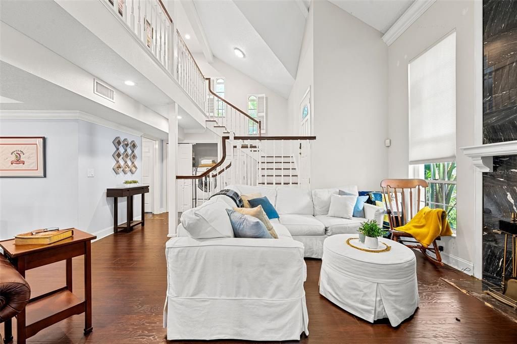 For Sale: $399,999 (3 beds, 3 baths, 1757 Square Feet)