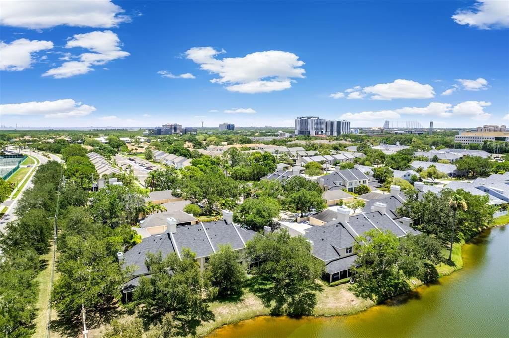 For Sale: $399,999 (3 beds, 3 baths, 1757 Square Feet)