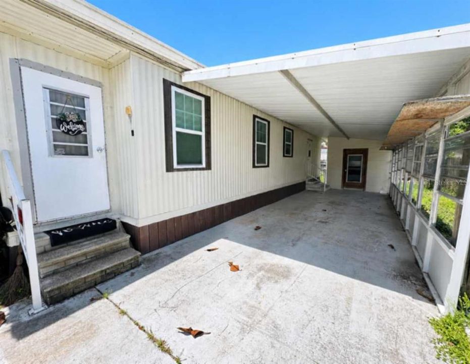 For Sale: $120,000 (2 beds, 2 baths, 1048 Square Feet)