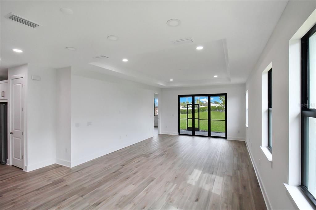 For Rent: $2,950 (3 beds, 2 baths, 1795 Square Feet)