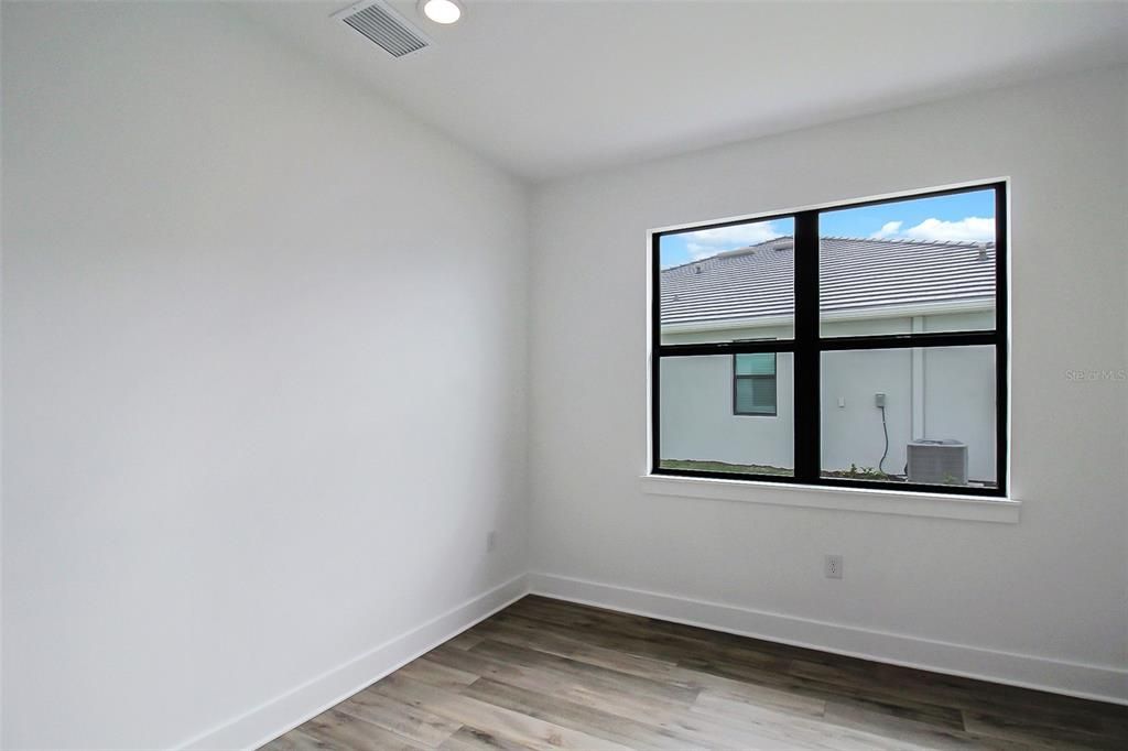 For Rent: $2,950 (3 beds, 2 baths, 1795 Square Feet)