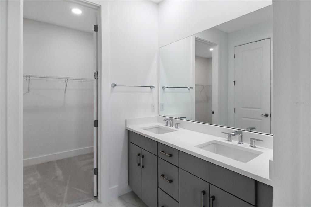 For Rent: $2,950 (3 beds, 2 baths, 1795 Square Feet)