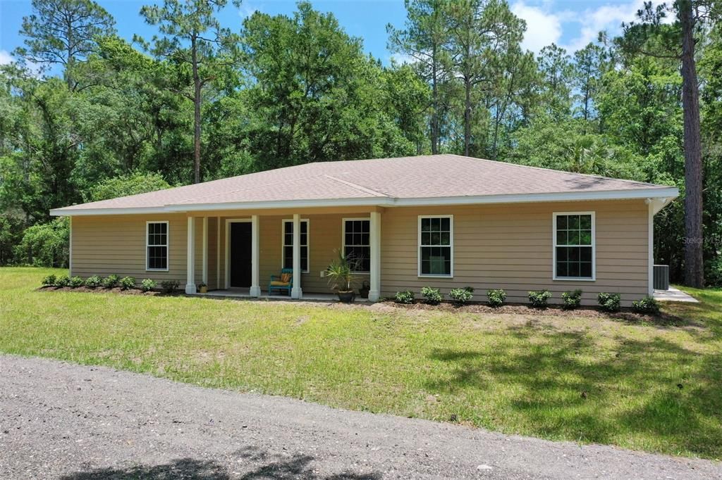 En Venta: $699,900 (4 camas, 3 baños, 2283 Pies cuadrados)