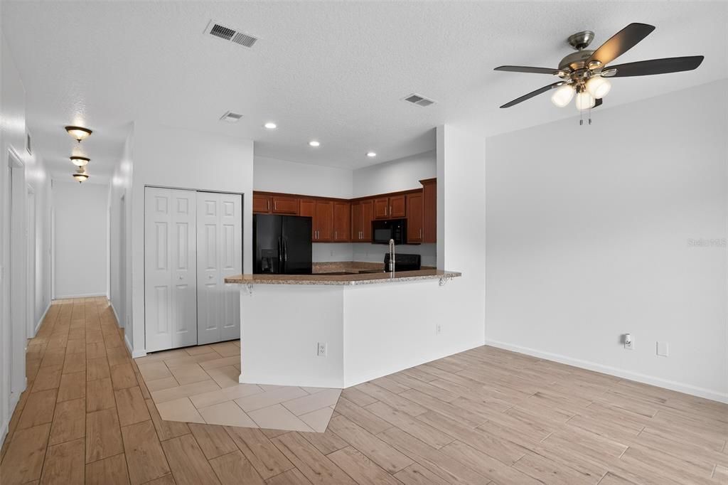 For Sale: $249,900 (3 beds, 2 baths, 1065 Square Feet)