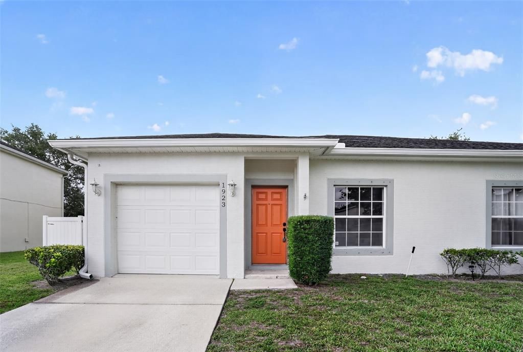 For Sale: $249,900 (3 beds, 2 baths, 1065 Square Feet)