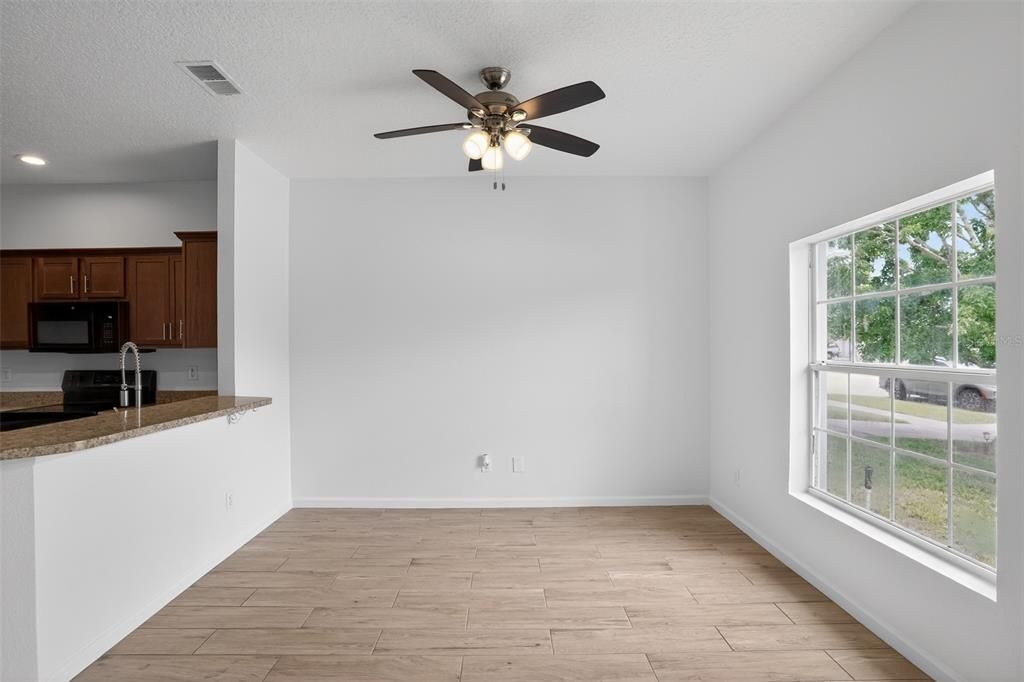 For Sale: $249,900 (3 beds, 2 baths, 1065 Square Feet)