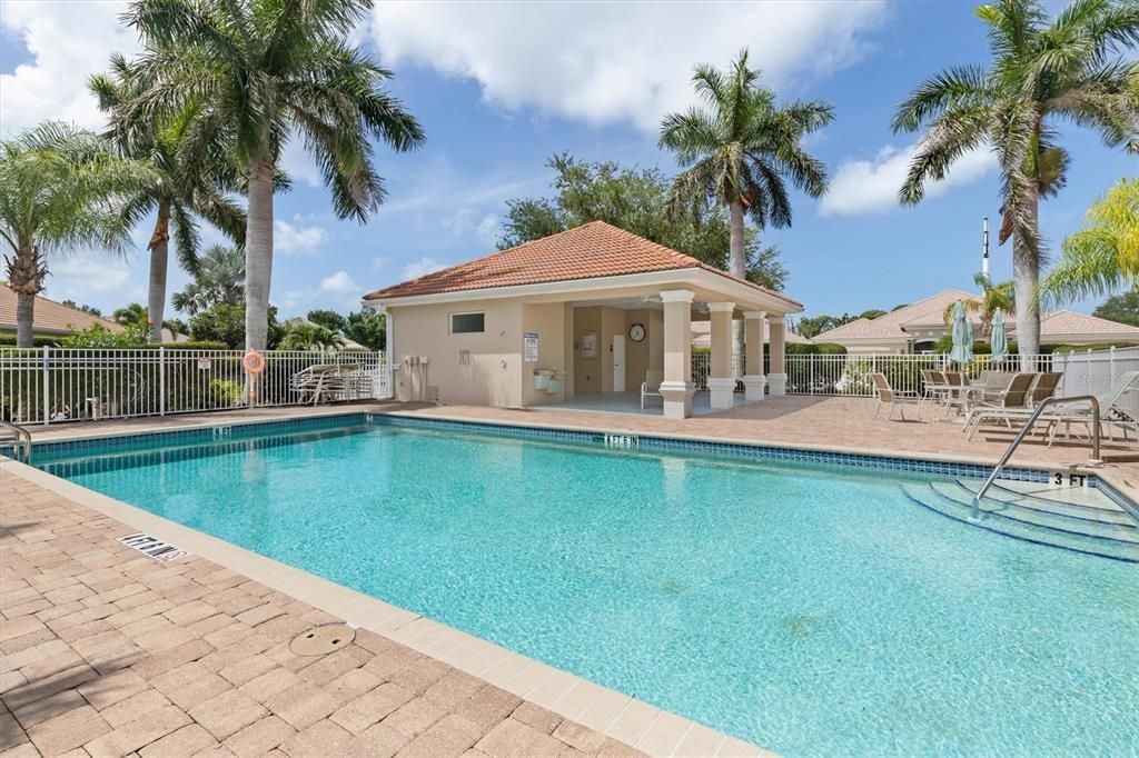 For Sale: $315,000 (2 beds, 2 baths, 1560 Square Feet)