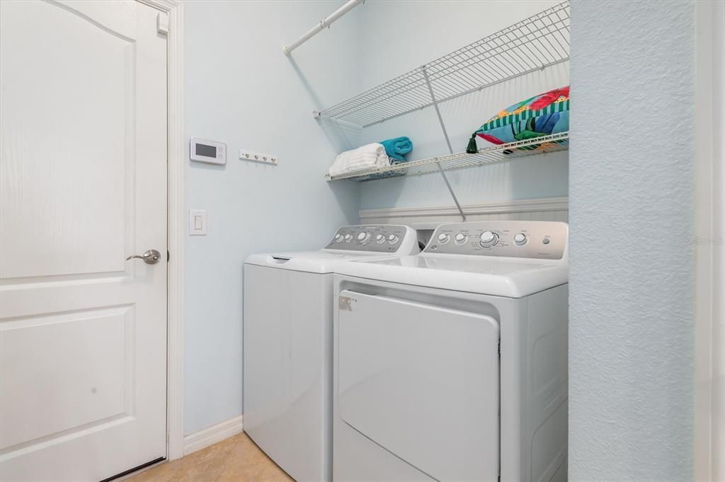 For Sale: $315,000 (2 beds, 2 baths, 1560 Square Feet)