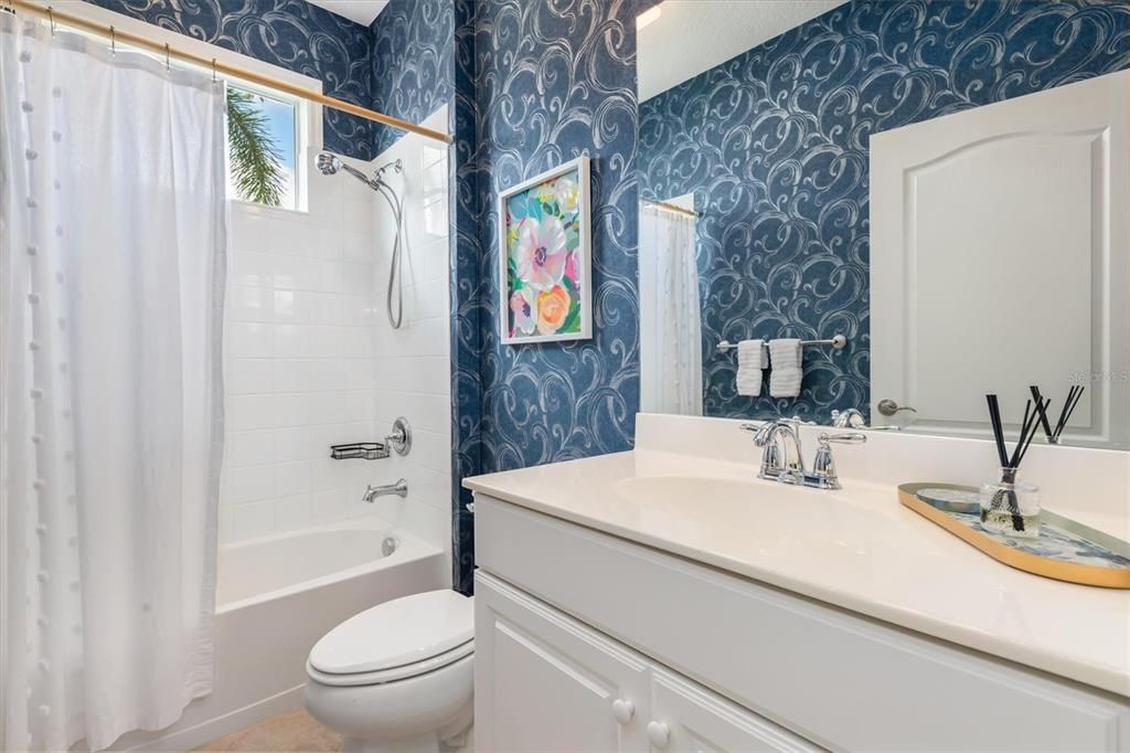 For Sale: $315,000 (2 beds, 2 baths, 1560 Square Feet)