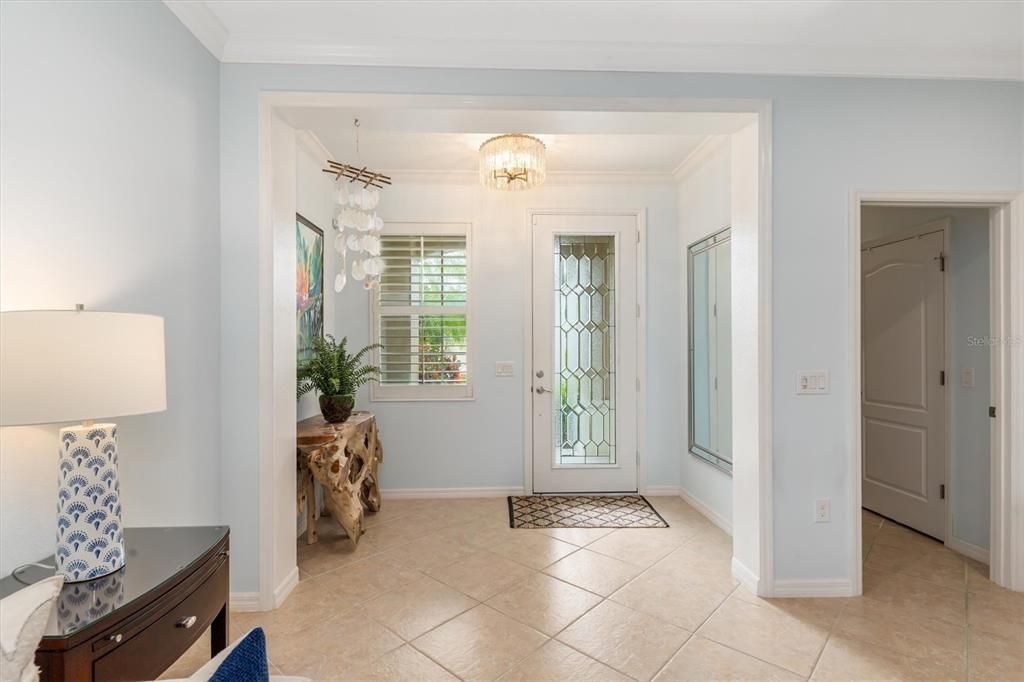 For Sale: $315,000 (2 beds, 2 baths, 1560 Square Feet)