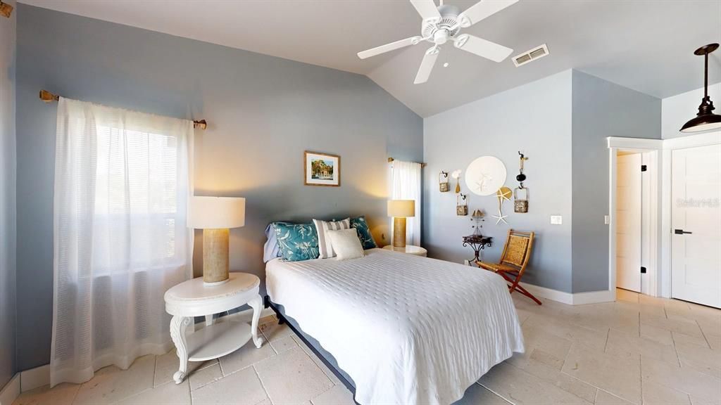 For Sale: $760,000 (3 beds, 2 baths, 2354 Square Feet)