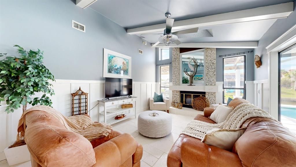 For Sale: $760,000 (3 beds, 2 baths, 2354 Square Feet)