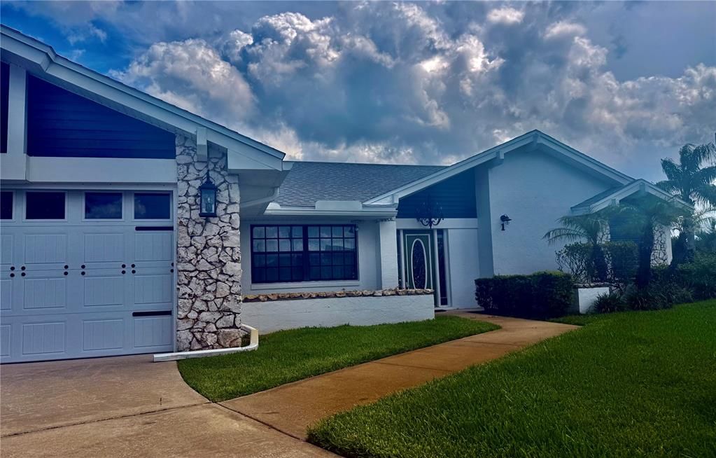 Activo con contrato: $760,000 (3 camas, 2 baños, 2654 Pies cuadrados)