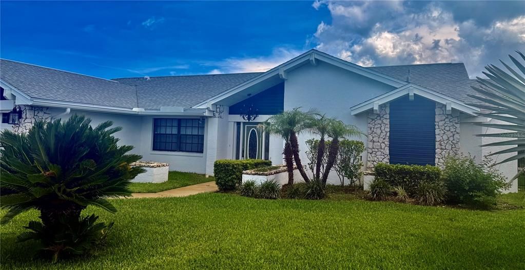 Activo con contrato: $760,000 (3 camas, 2 baños, 2654 Pies cuadrados)