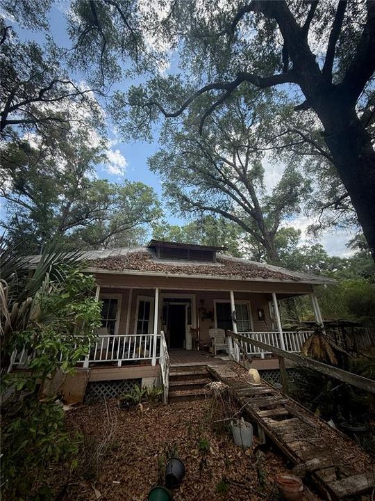 Active With Contract: $199,000 (3 beds, 2 baths, 1954 Square Feet)
