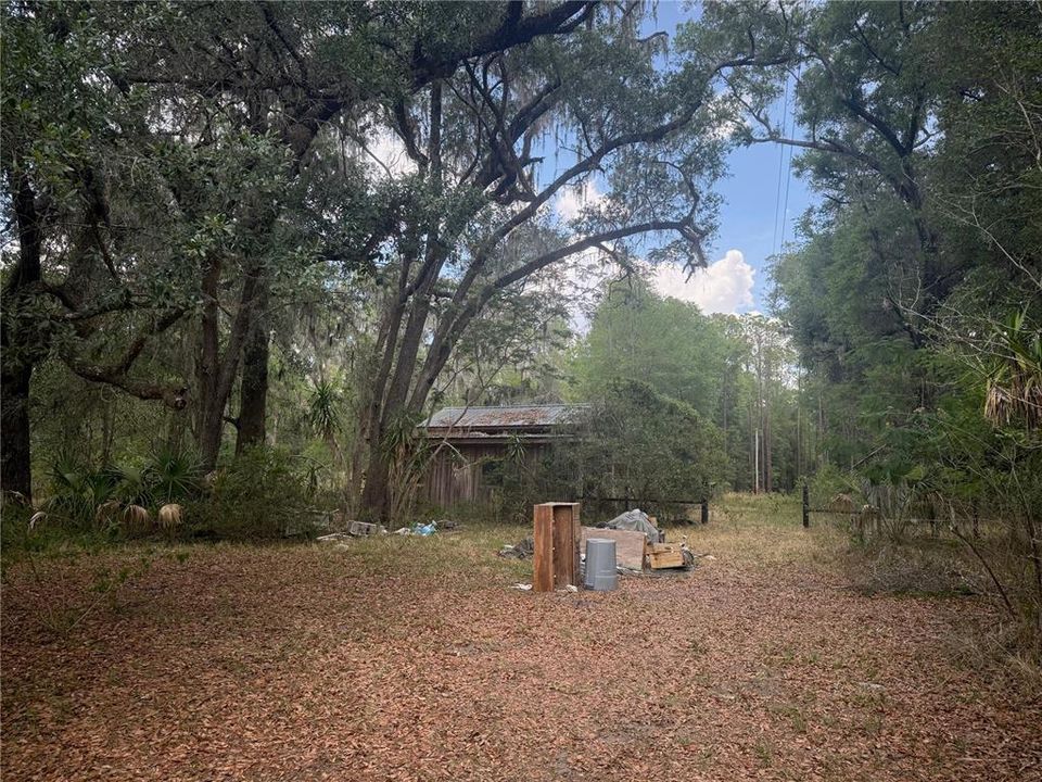 Active With Contract: $199,000 (3 beds, 2 baths, 1954 Square Feet)