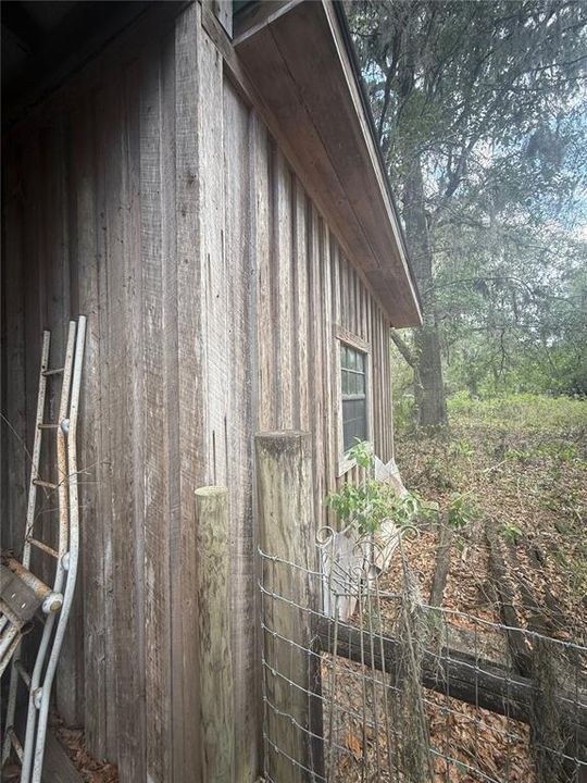 Active With Contract: $199,000 (3 beds, 2 baths, 1954 Square Feet)
