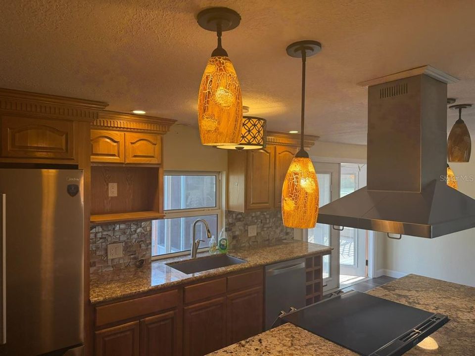 For Rent: $1,700 (3 beds, 2 baths, 1056 Square Feet)