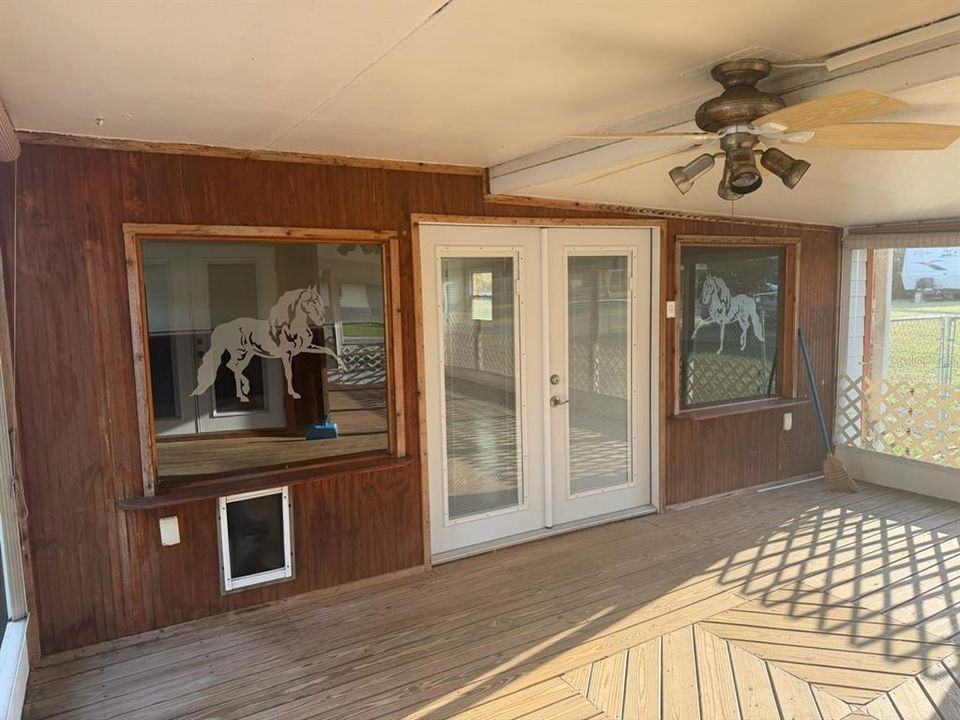 For Rent: $1,700 (3 beds, 2 baths, 1056 Square Feet)