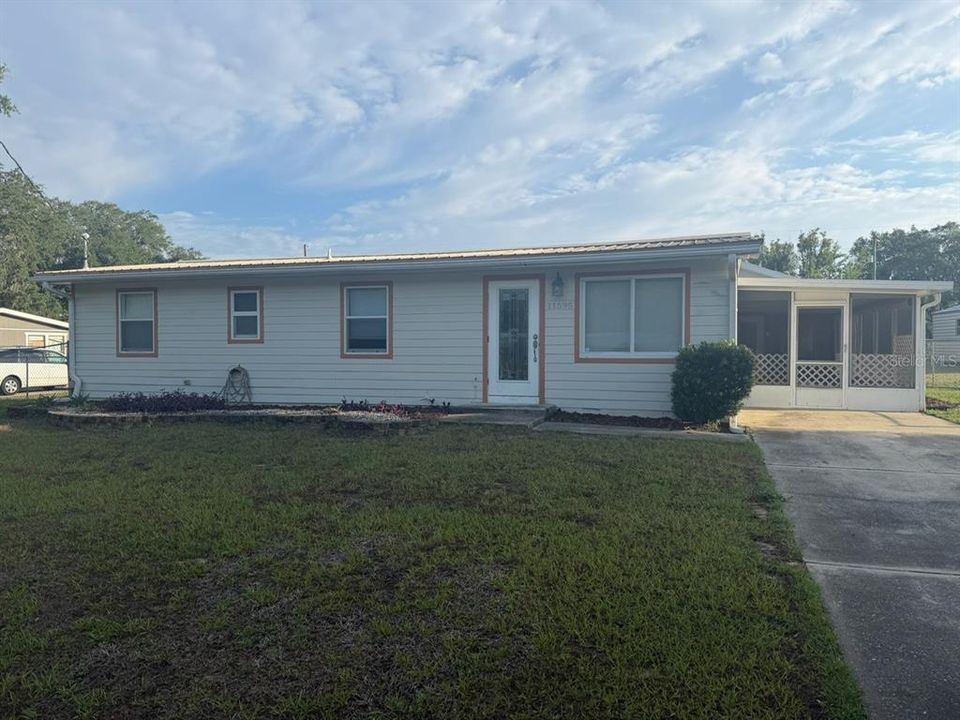 For Rent: $1,700 (3 beds, 2 baths, 1056 Square Feet)
