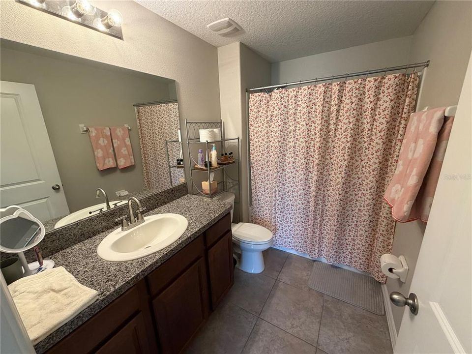 На продажу: $325,000 (4 спален, 2 ванн, 1846 Квадратных фут)