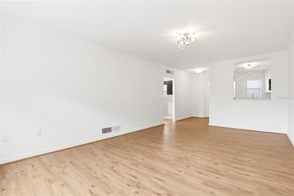 For Rent: $3,200 (1 beds, 1 baths, 673 Square Feet)