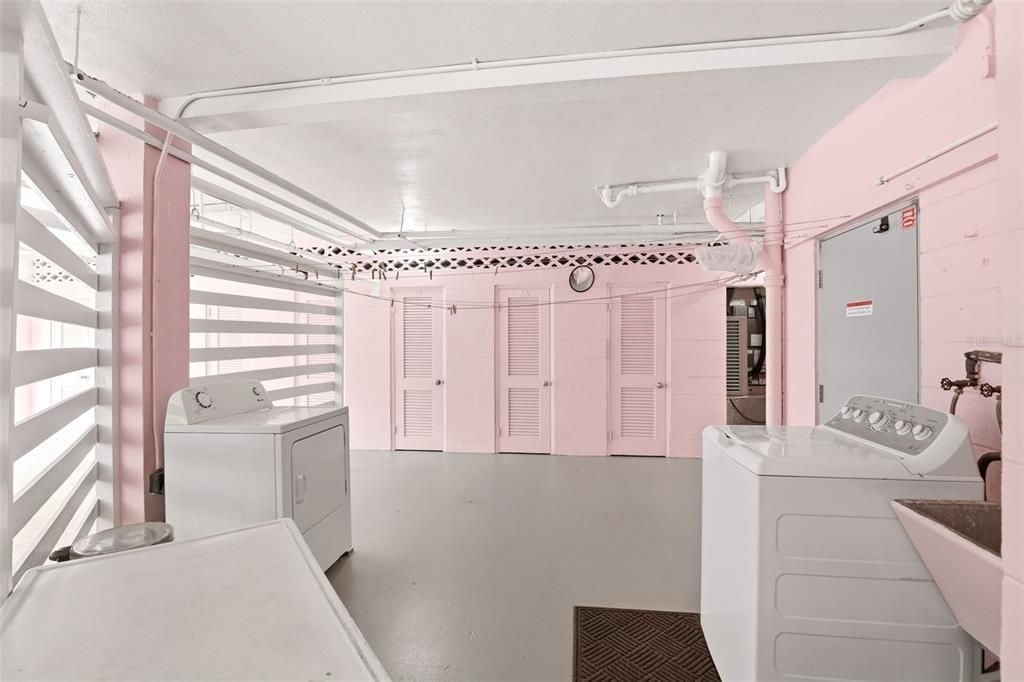 For Rent: $3,200 (1 beds, 1 baths, 673 Square Feet)